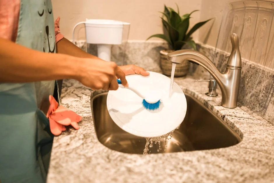 Cleaning time 🧼🤚 -- Thanks for visiting! Donations help & motivate me to keep uploading more 📸s. Even a buck or two helps. ➡️ https://www.buymeacoffee.com/uniqueton Found my photos useful? feel free to contact me about anything at email: uniquetonshots@gmail.com IG: @uniquetonshots